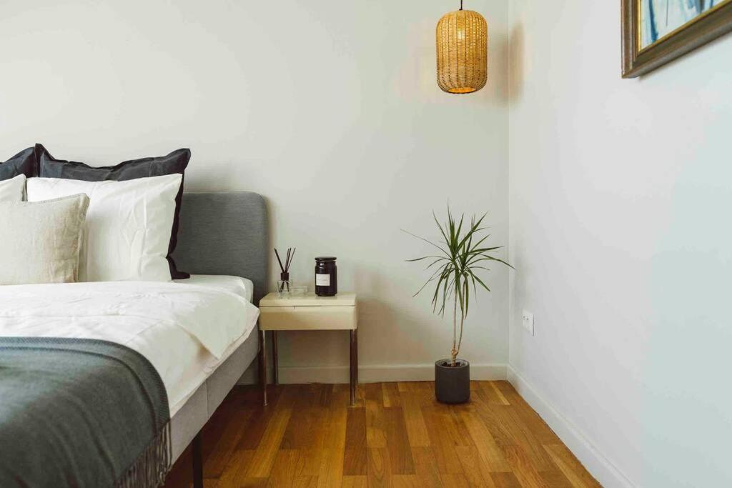 Vivando - Beautiful Studio B + Parking Bucharest Luaran gambar