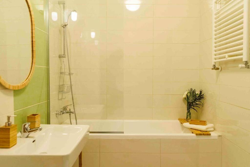 Vivando - Beautiful Studio B + Parking Bucharest Luaran gambar